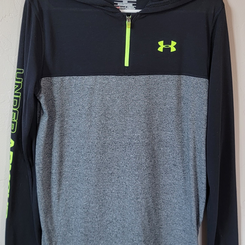 Under Armour Black HeatGear Top